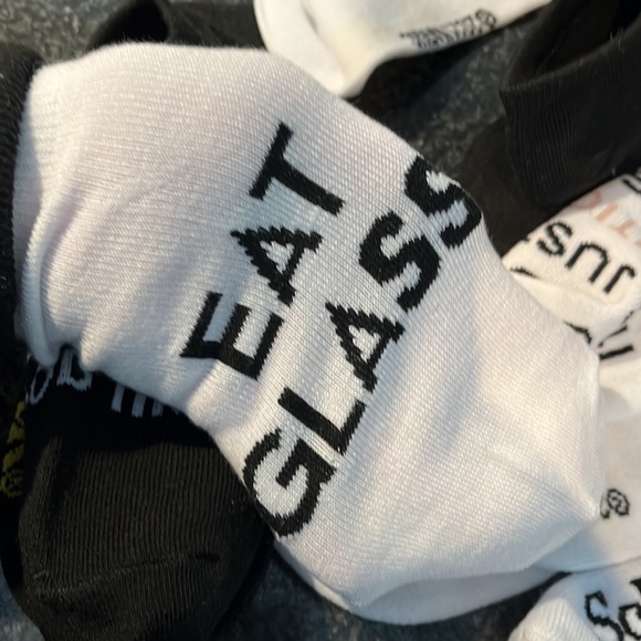 Set of 5 Pairs of Schitts Creek Socks with Cute and Hilarious Quotes! - Picture 6 of 6